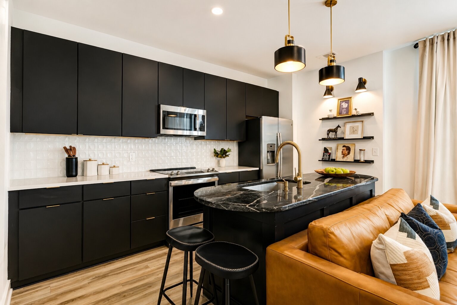 245 Hermitage Ave Unit: 402