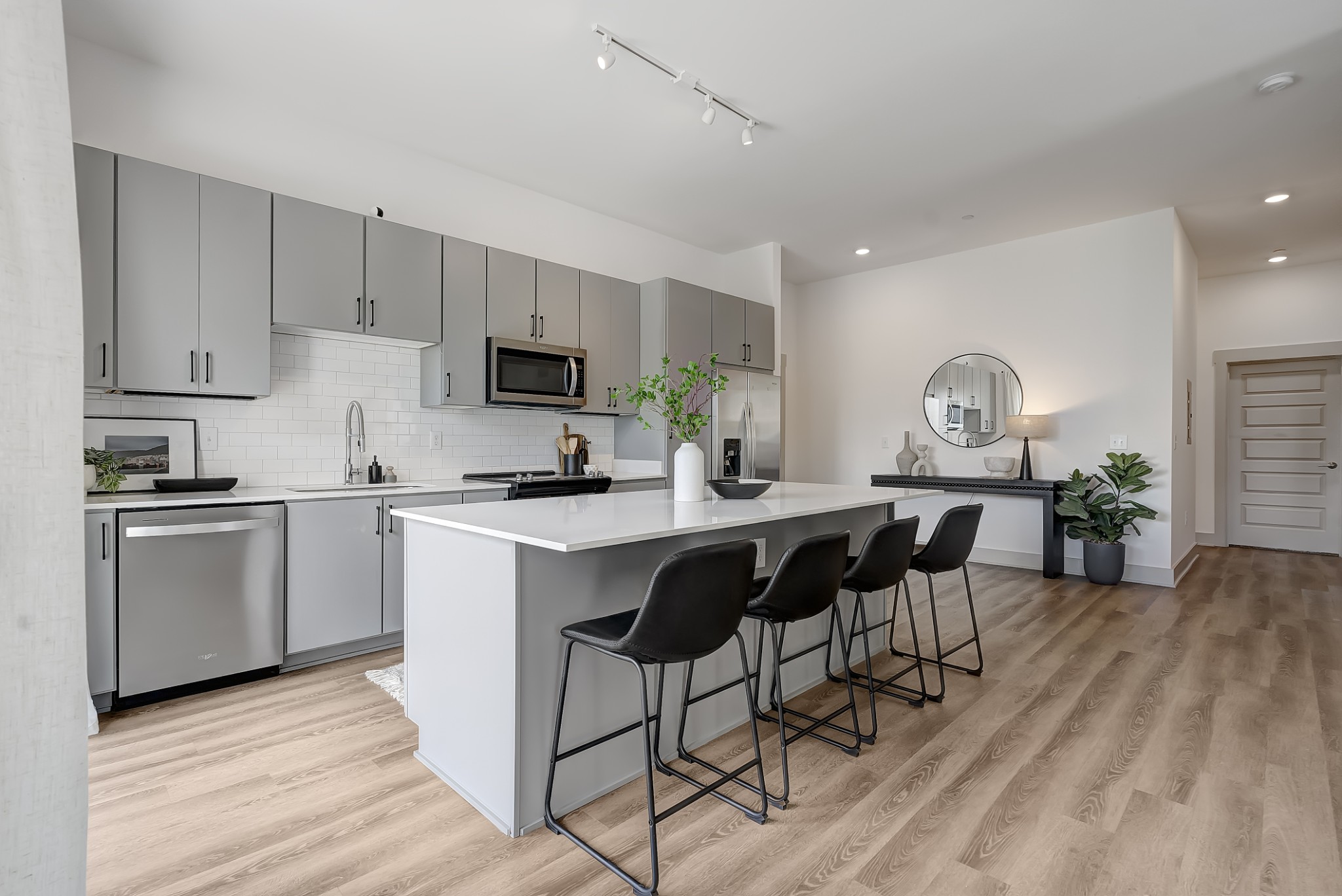542 Southgate Ave Unit: 104