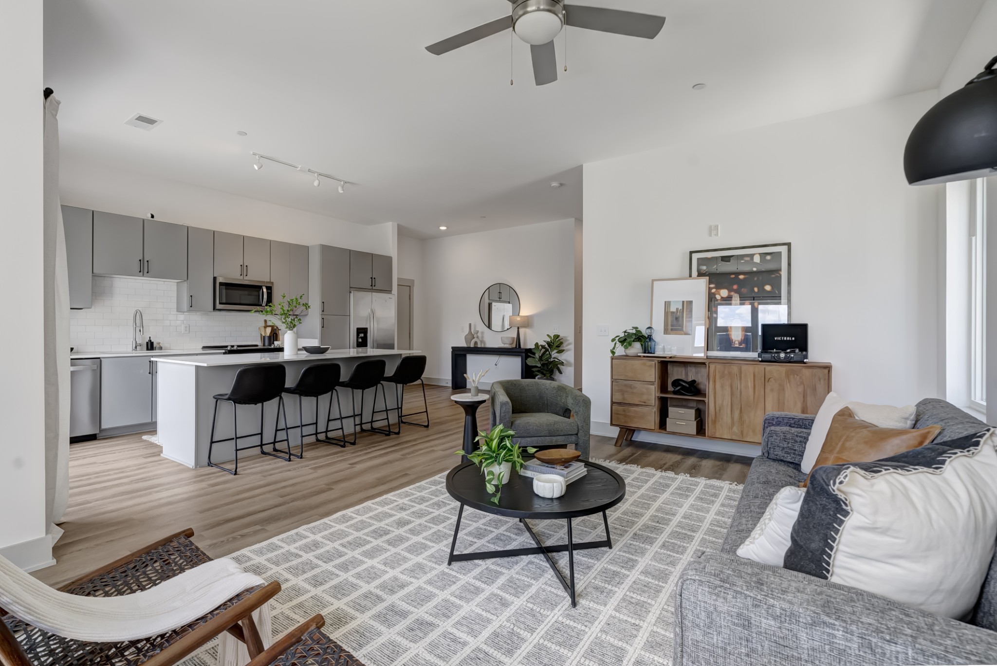 542 Southgate Ave Unit: 104