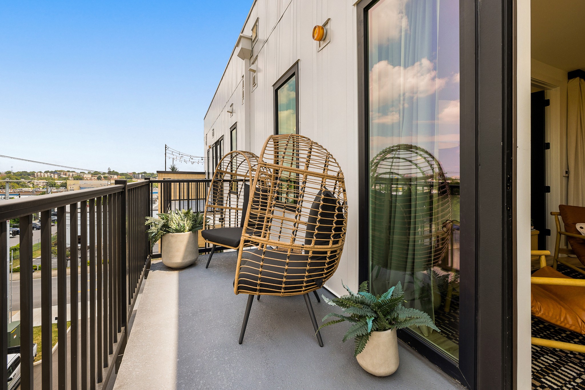 245 Hermitage Ave Unit: 401
