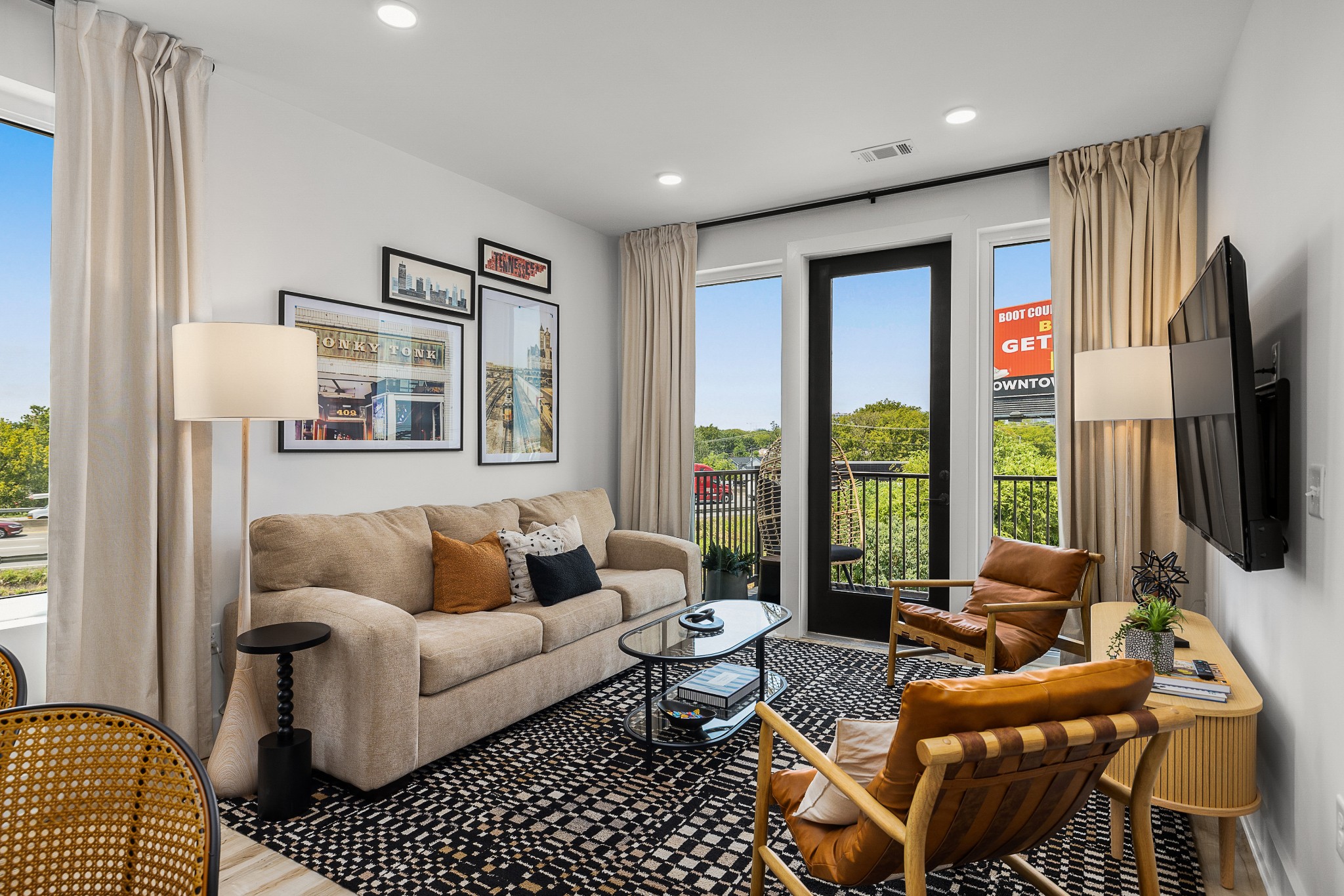 245 Hermitage Ave Unit: 401