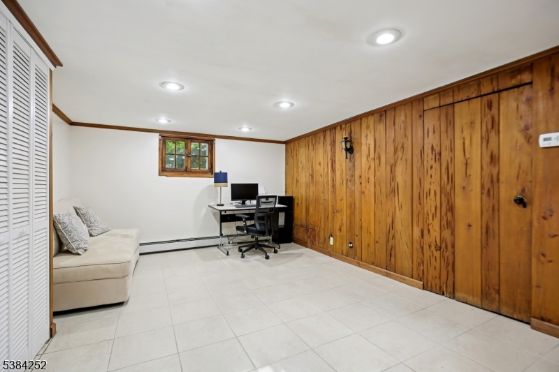 102 Adams Ave