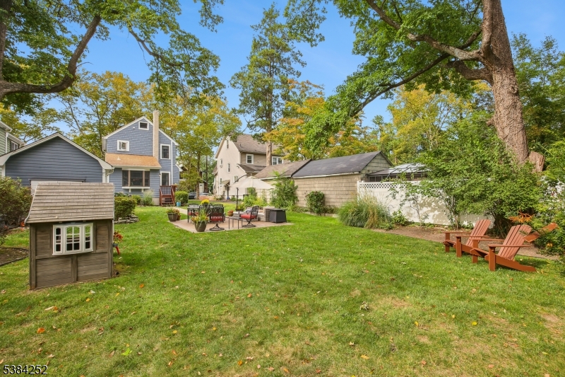 102 Adams Ave