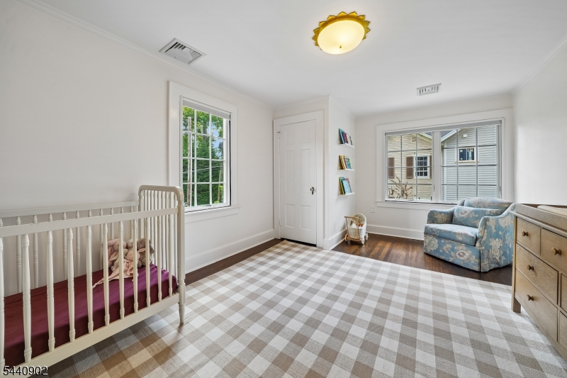 27 Pine Grove Ave