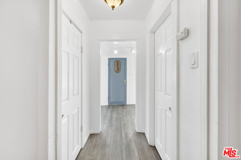 3630 Whiteside Street