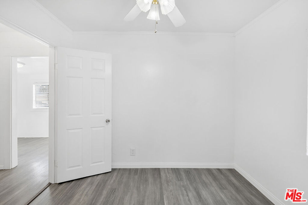 3630 Whiteside Street