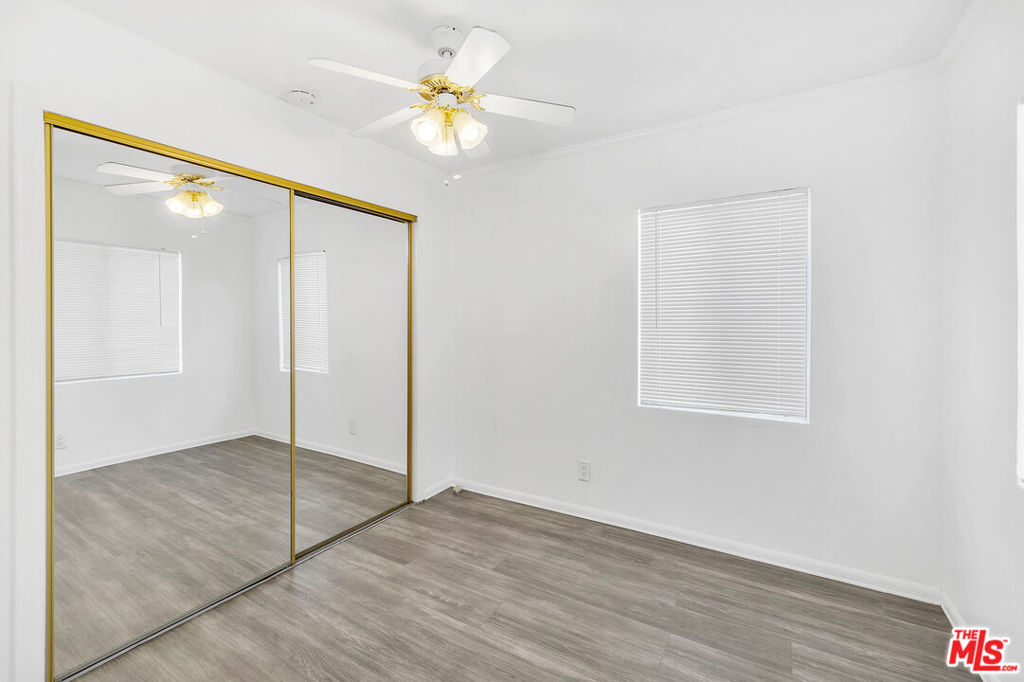 3630 Whiteside Street