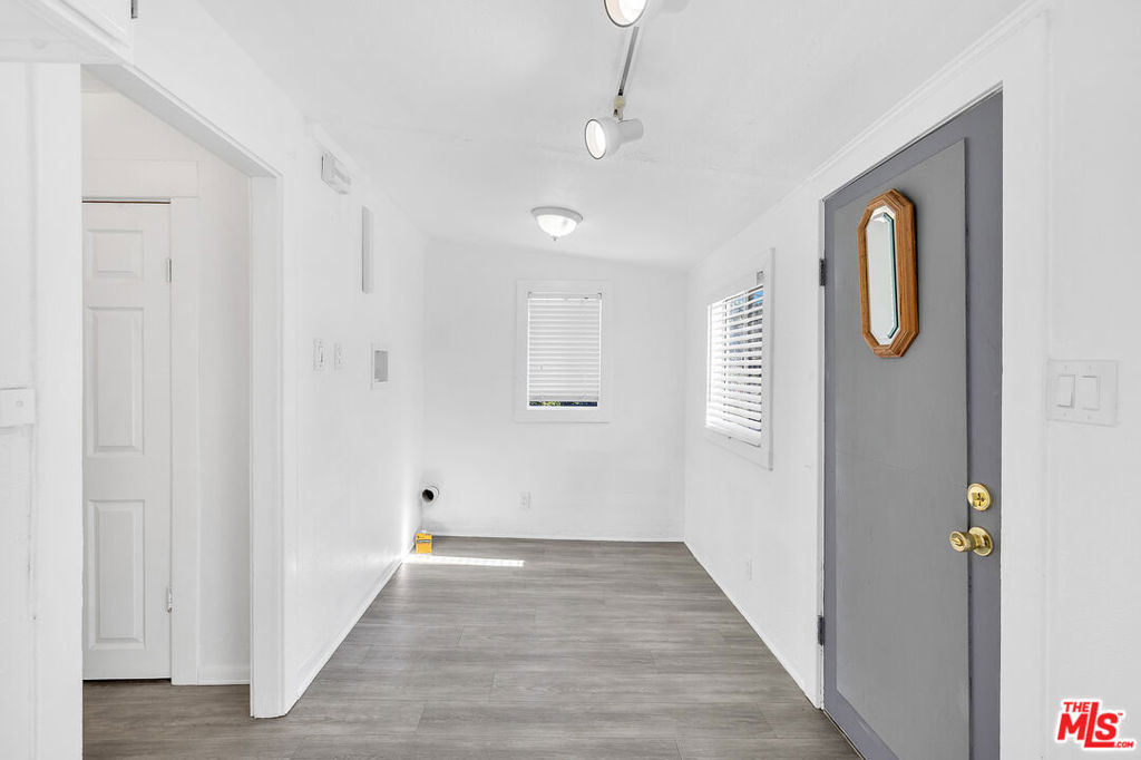 3630 Whiteside Street