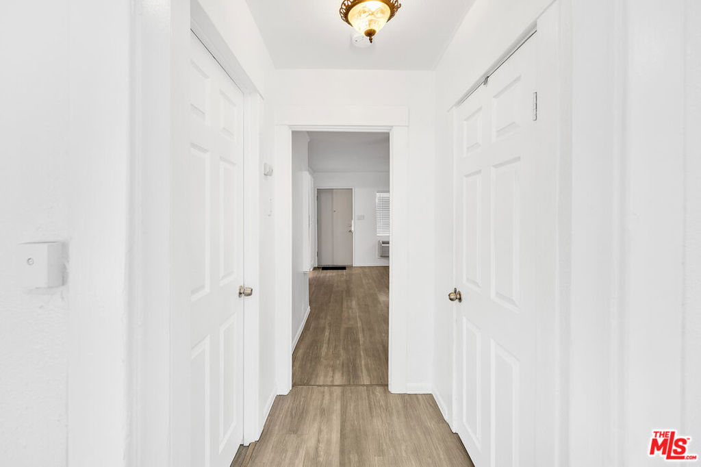 3630 Whiteside Street