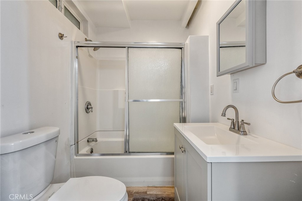 5817 E Olympic Boulevard