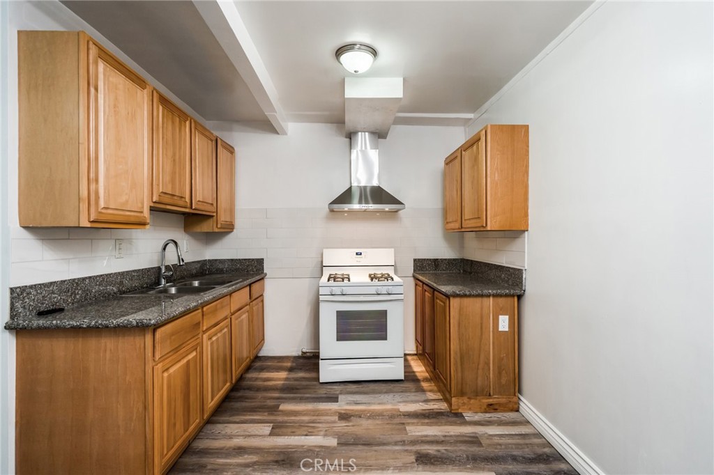 5817 E Olympic Boulevard