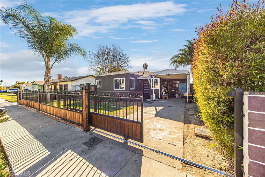 3630 E Josephine Court