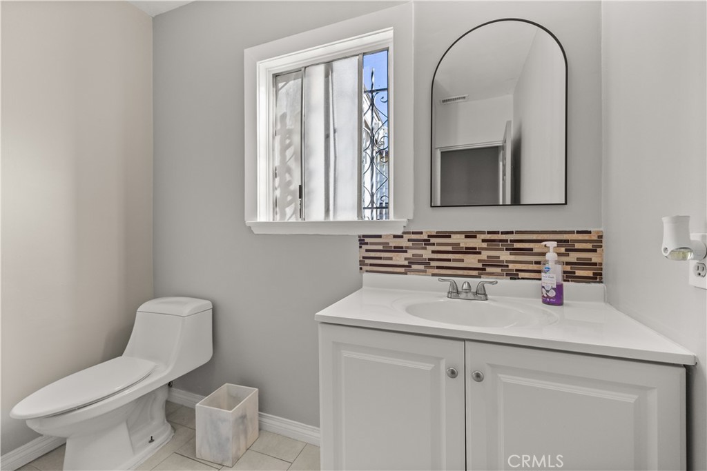 3630 E Josephine Court