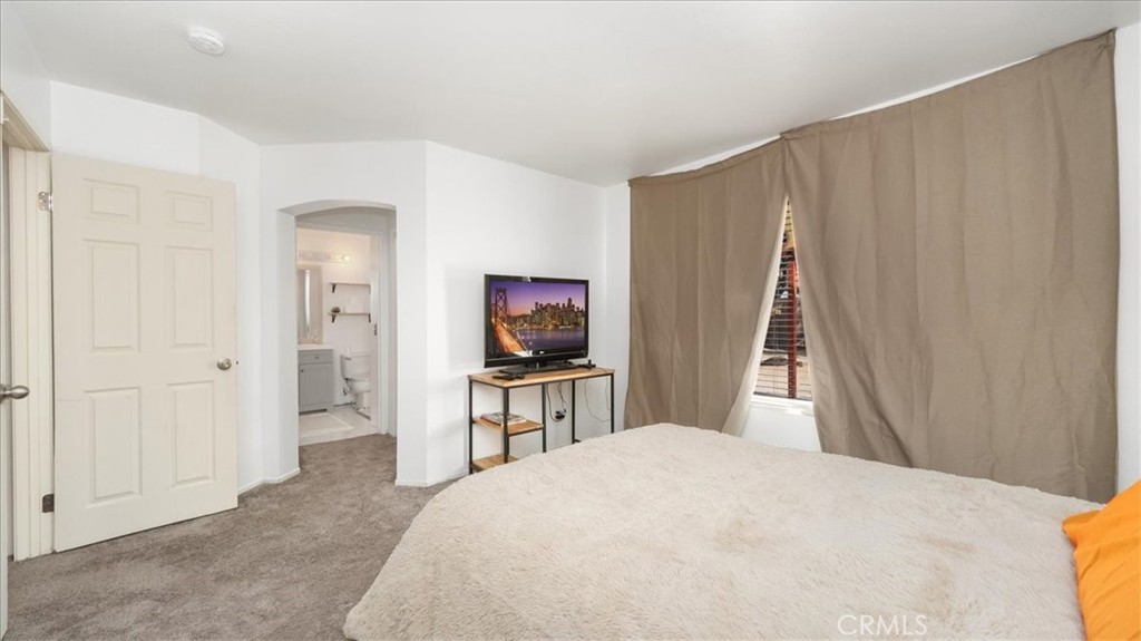 10738 Plainfield Street E