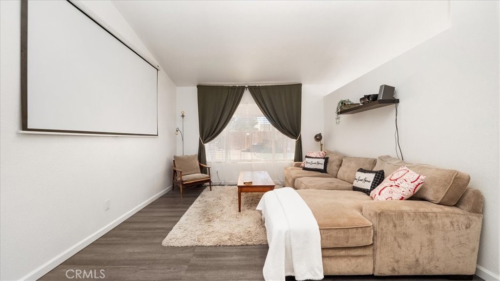 10738 Plainfield Street E