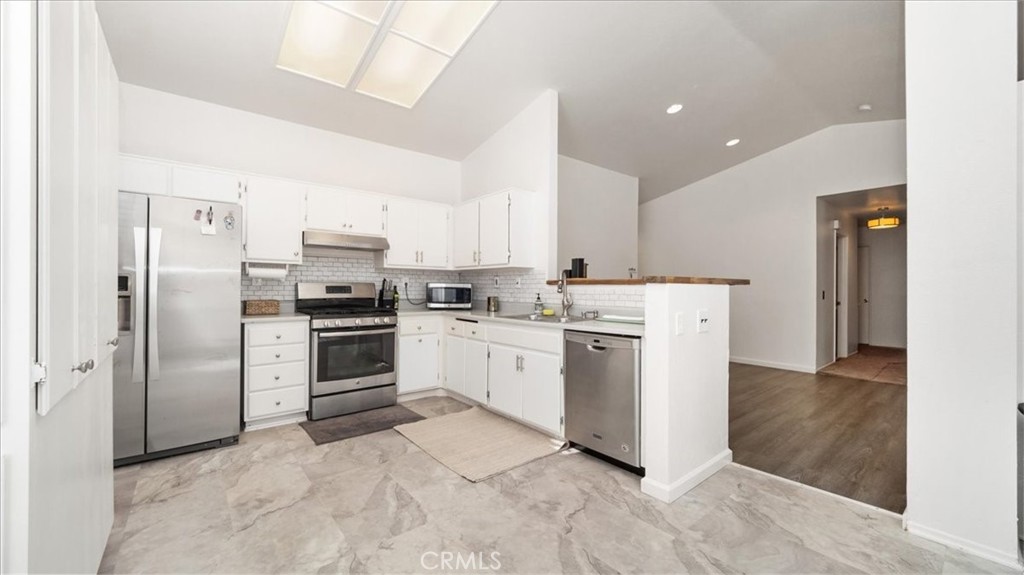 10738 Plainfield Street E