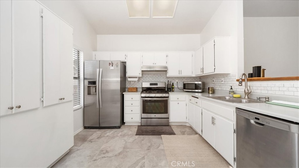 10738 Plainfield Street E