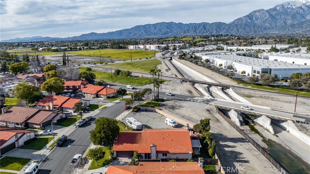 1834 N Solano Avenue