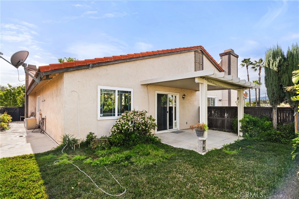 1834 N Solano Avenue