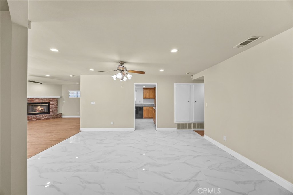 15454 Facilidad Street