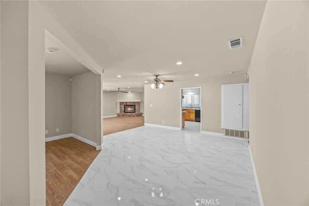 15454 Facilidad Street