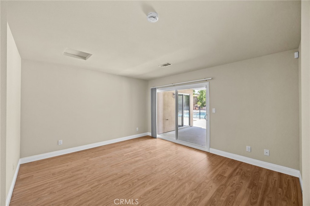 15454 Facilidad Street