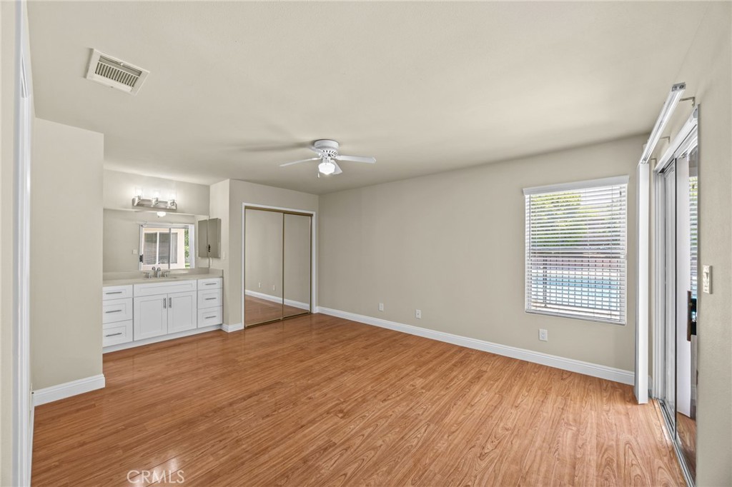 15454 Facilidad Street