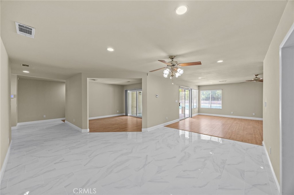 15454 Facilidad Street