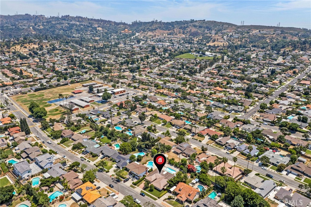 15454 Facilidad Street