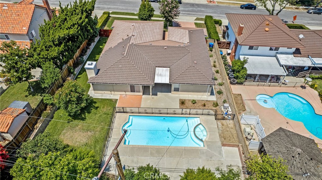 15454 Facilidad Street