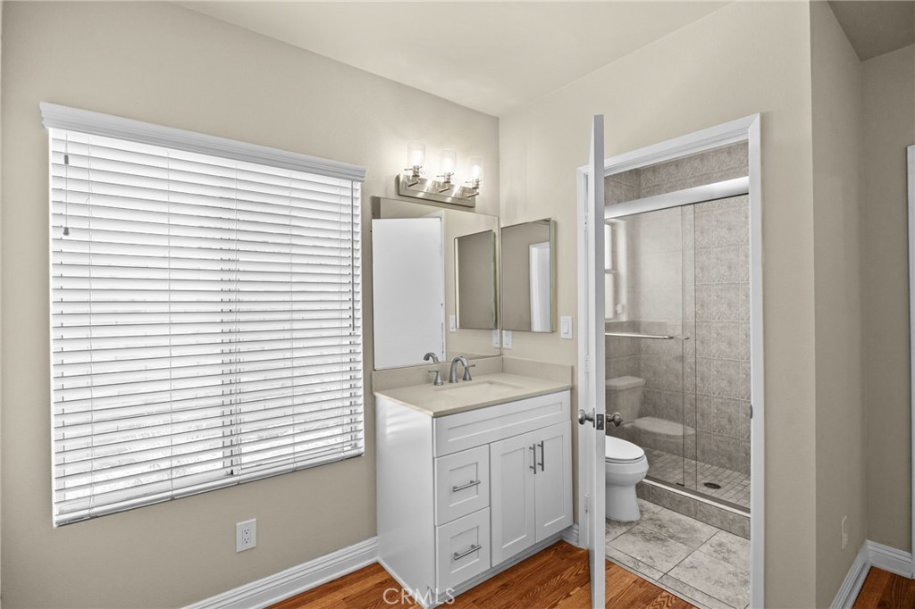 15454 Facilidad Street