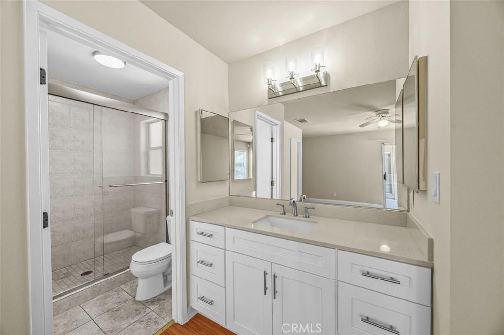 15454 Facilidad Street