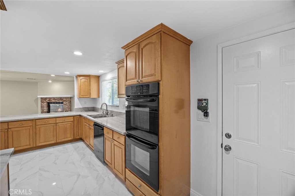 15454 Facilidad Street