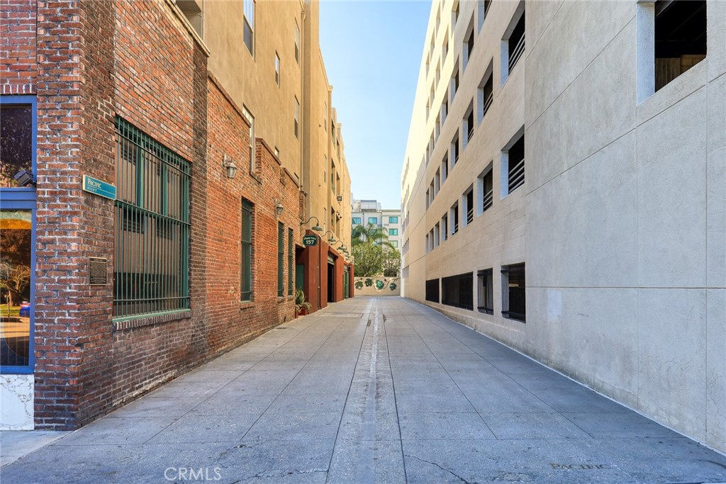 155 N Raymond Avenue