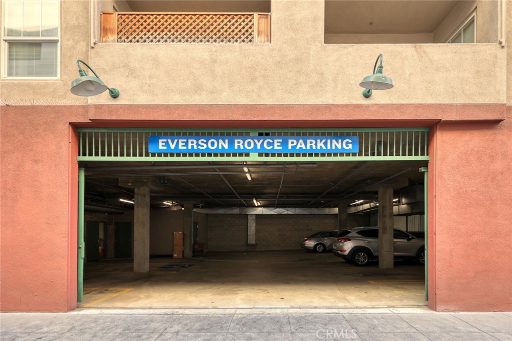 155 N Raymond Avenue