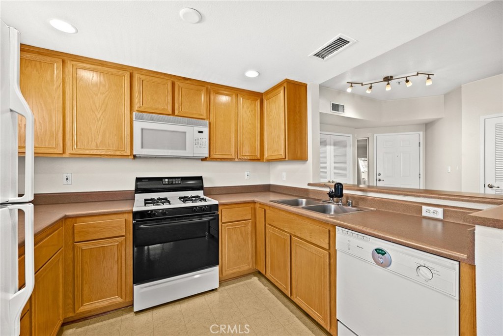 155 N Raymond Avenue