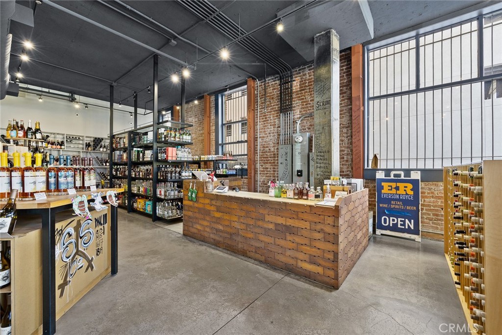 155 N Raymond Avenue