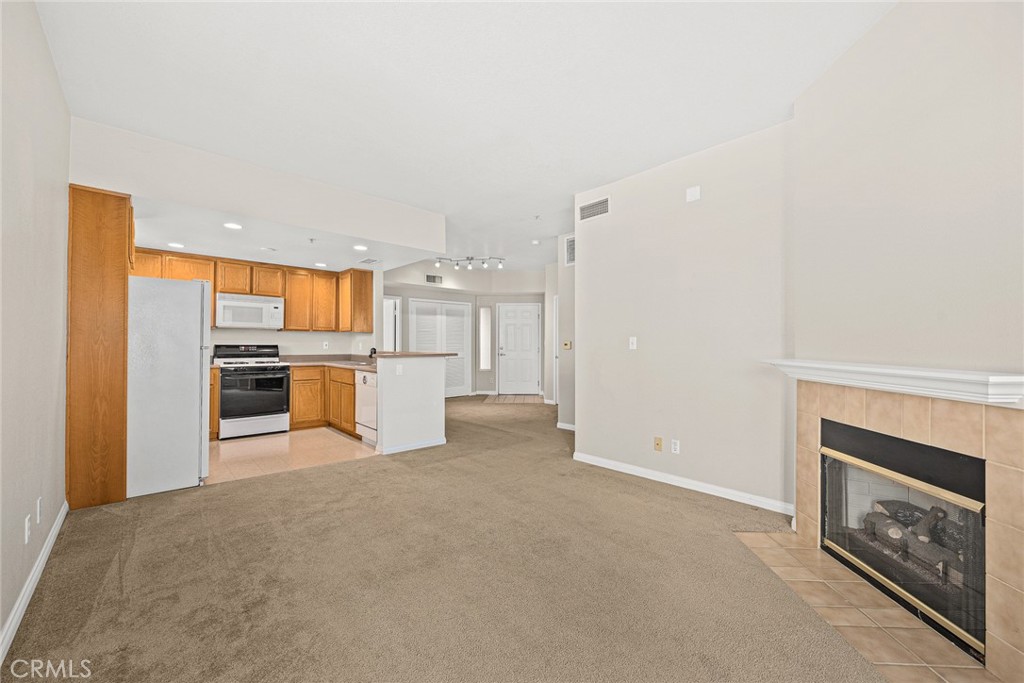 155 N Raymond Avenue