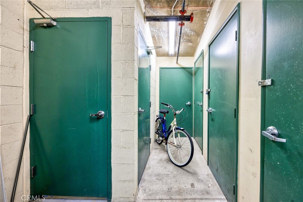 155 N Raymond Avenue