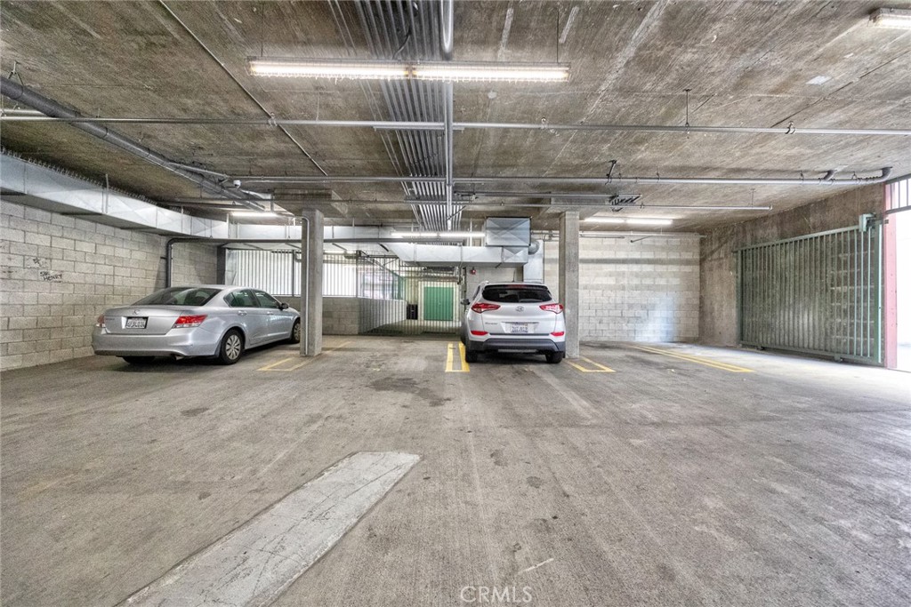 155 N Raymond Avenue