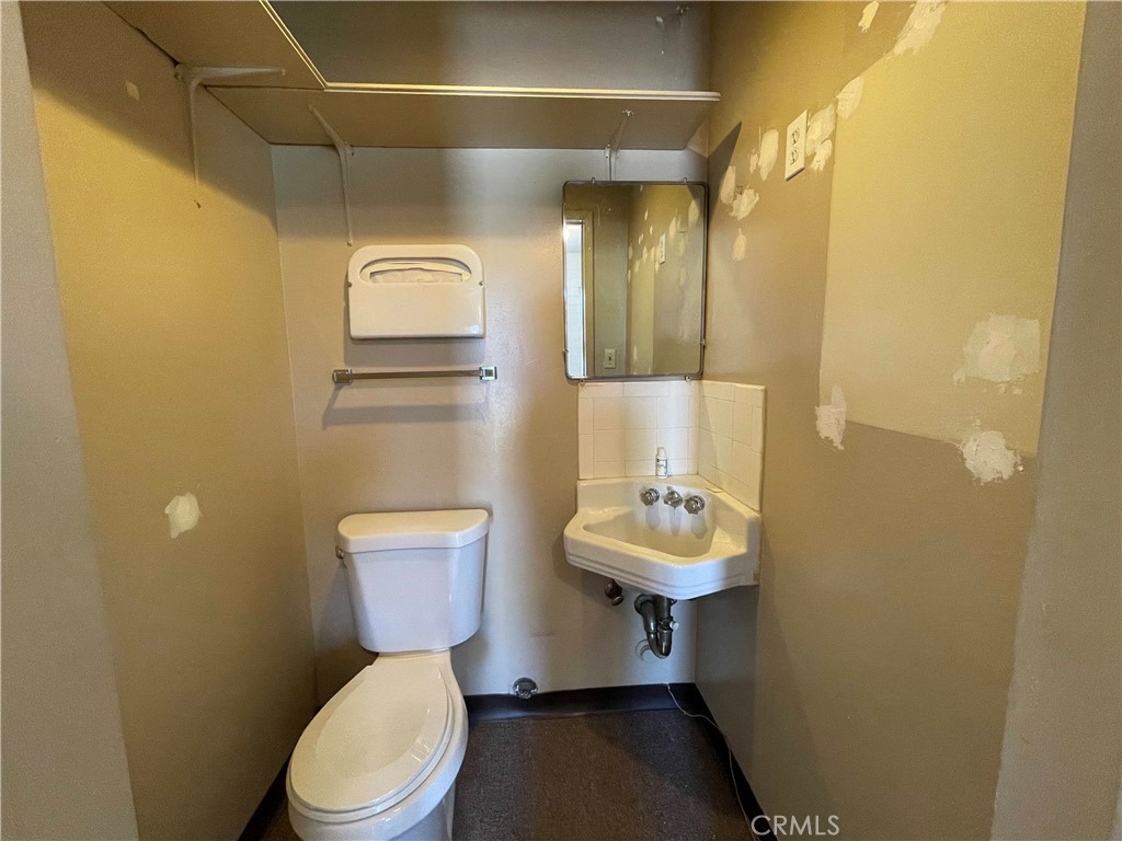 180 W Live Oak Avenue