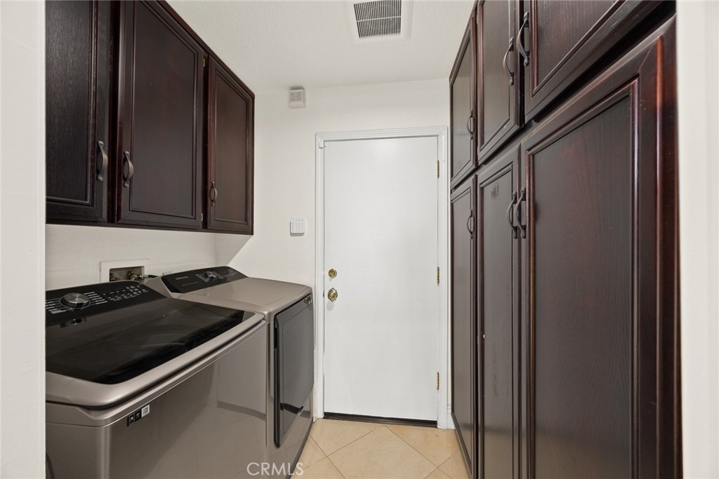 3046 Cardillo Avenue