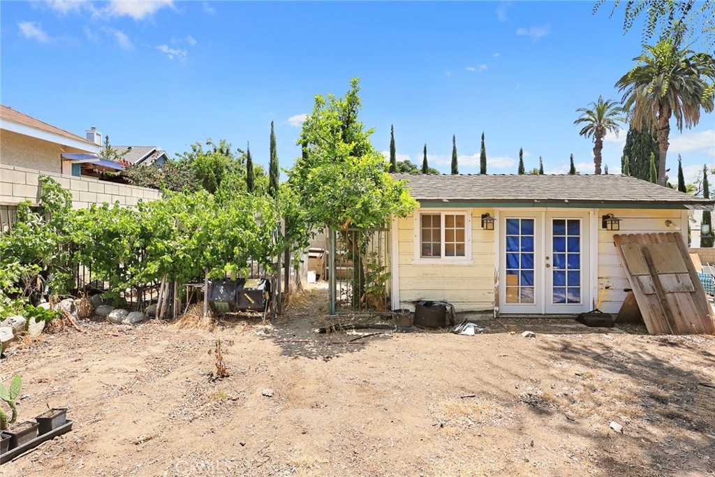 187 W Montecito Avenue