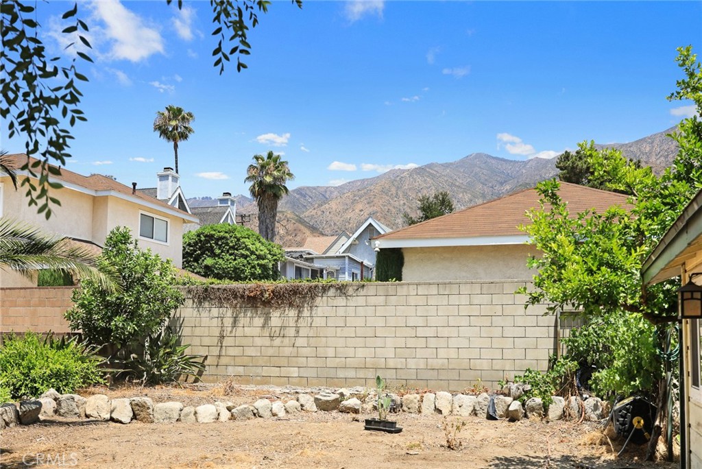 187 W Montecito Avenue