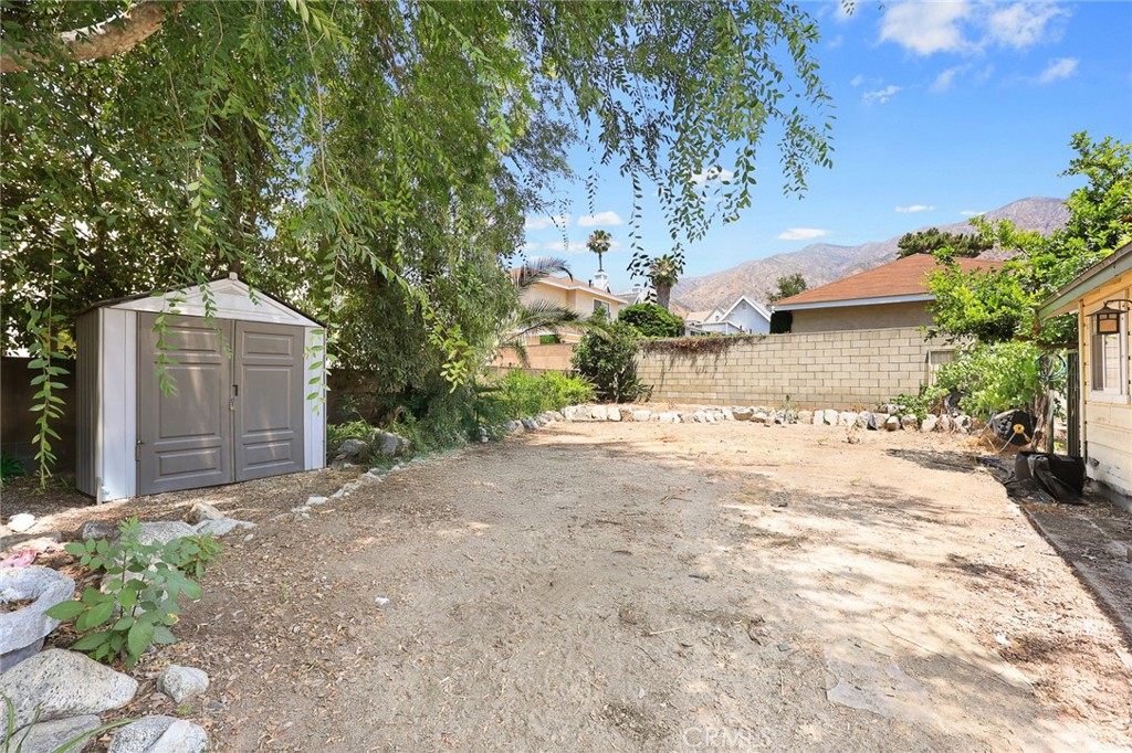 187 W Montecito Avenue