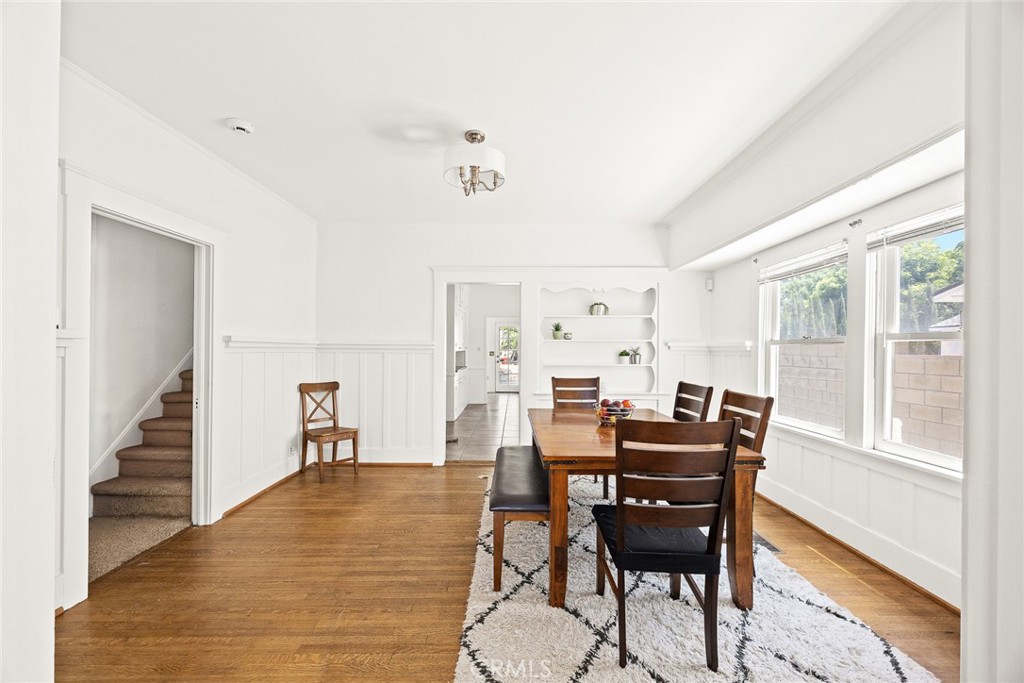 187 W Montecito Avenue