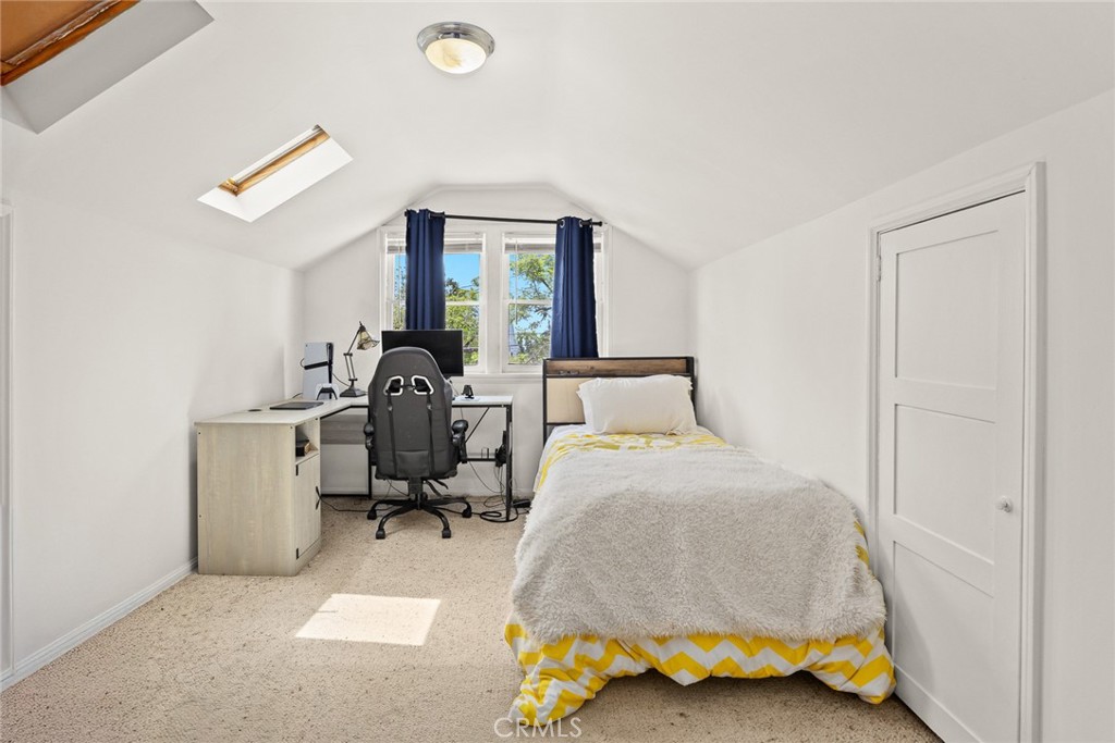 187 W Montecito Avenue