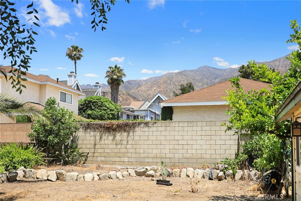 187 W Montecito Avenue