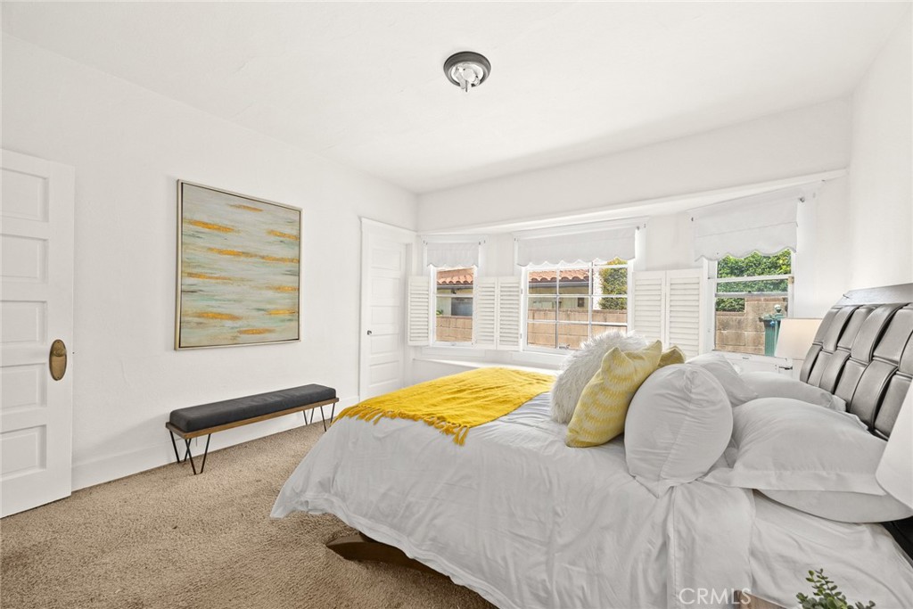 187 W Montecito Avenue