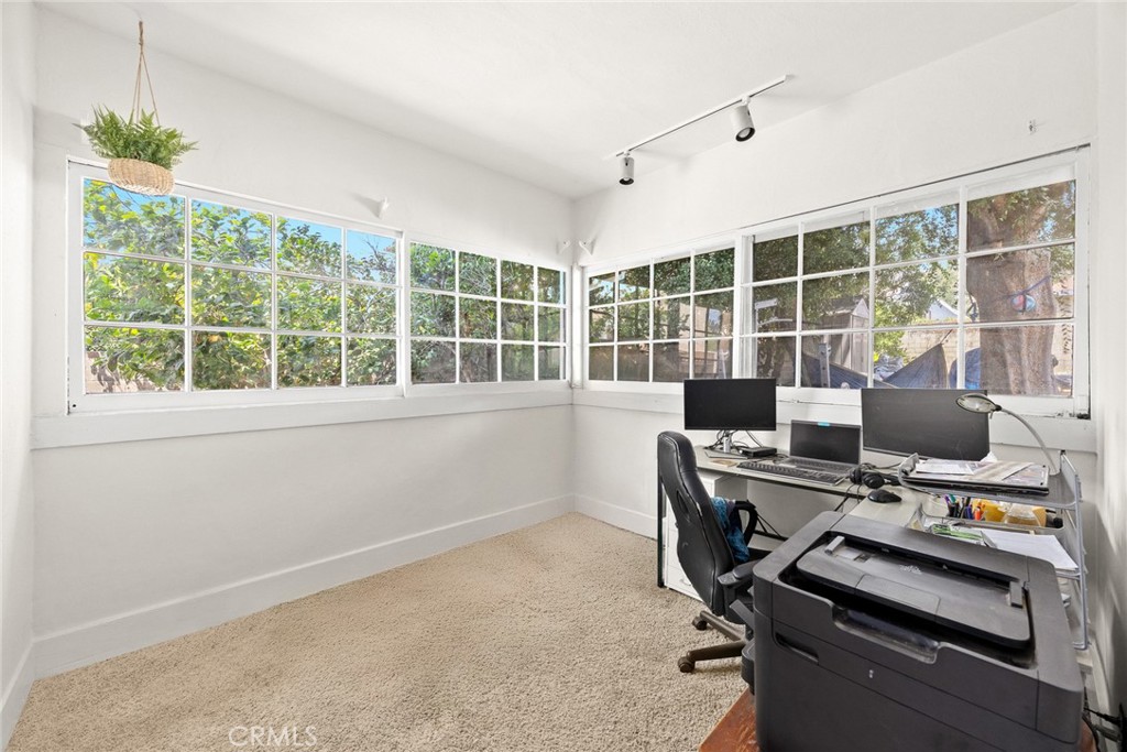 187 W Montecito Avenue